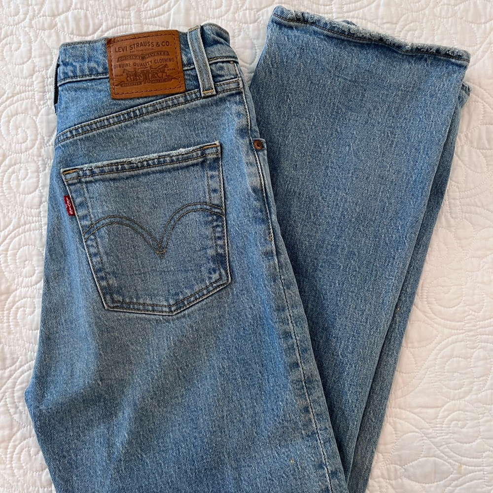 Levi’s Ribcage Straight ankle jeans